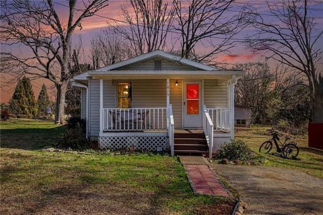 Multifamily for sale: 1015 Jefferson Highway, Winder