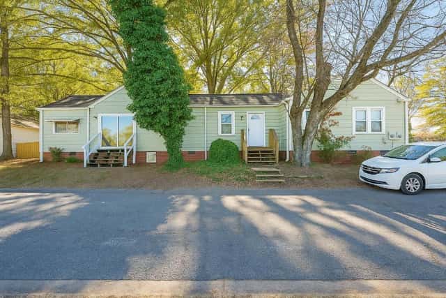 Multifamily for sale: 5002 Park Avenue, Forest Park