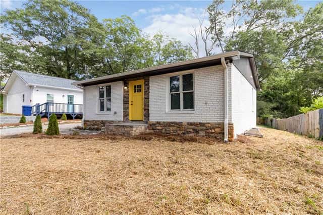 Multifamily for sale: 91 N Williamson Street, Winder
