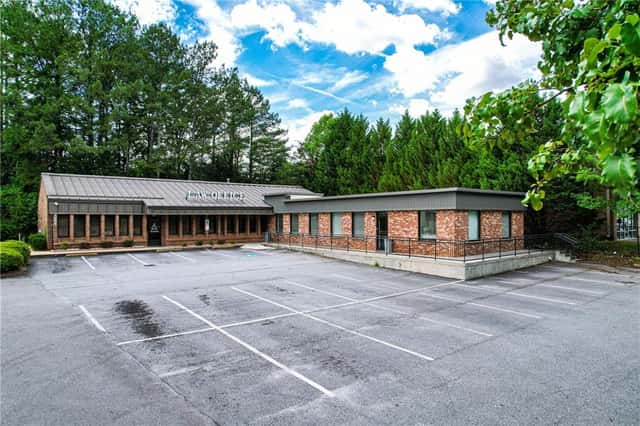 Commercial lease: 4554 Jimmy Carter Boulevard, Norcross