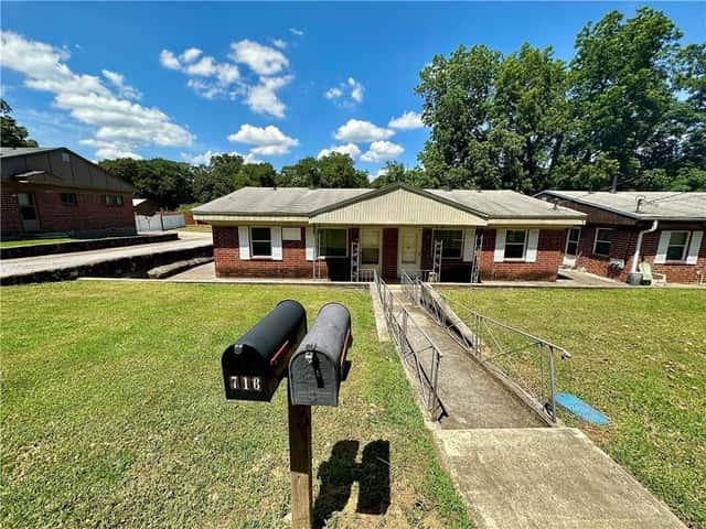 Multifamily for sale: 718 Hill Street, Forest Park
