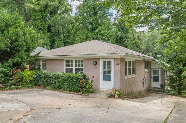 Multifamily for sale: 1121 Glendale Drive, East Point